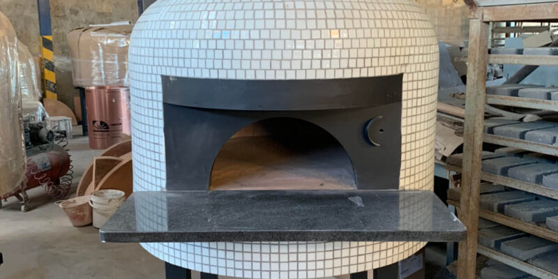 forno medio con mosaico